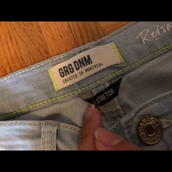Light Wash Skinny Jeans! - Picture 4 of 5